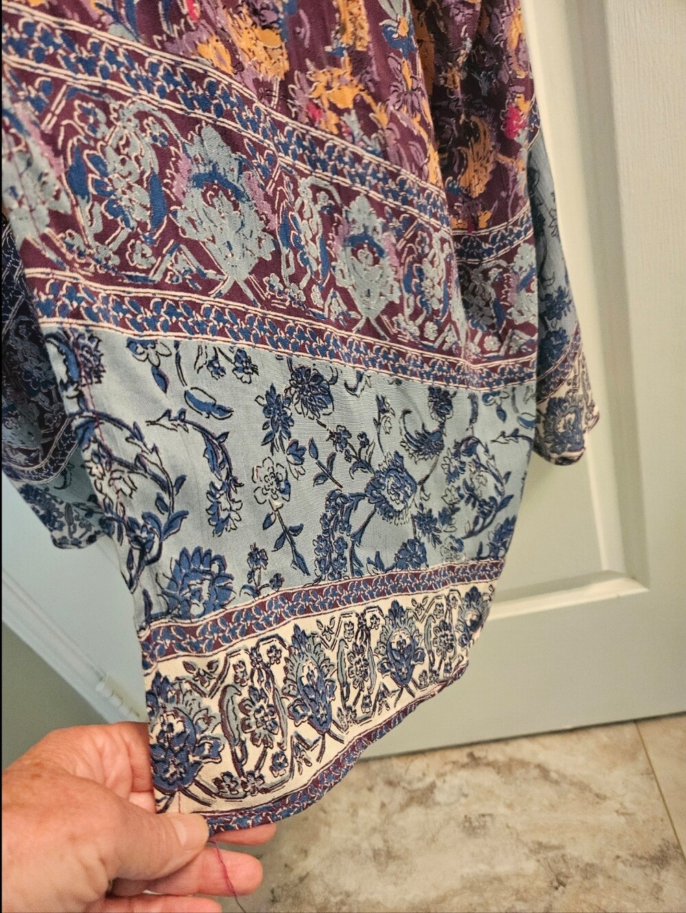 Angie Robe - Picture 7 of 7